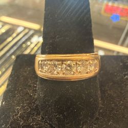 18KT Men’s Band W/ Natural Round Diamonds 43604-1