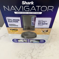 Shark Navigator Robot Vacuum + Self-empty Base