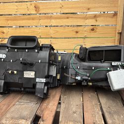 2005 Chrysler Crossfire HVAC A/C Heater Blower Evaporator & Heater Core Assembly