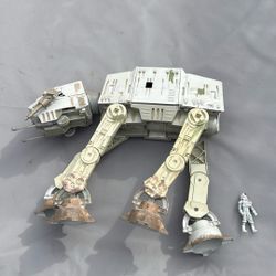 StarWars AT-AT Walker toy (All Terrain Armored Transport)