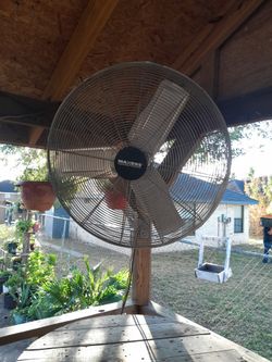 Big 33 Inch Fan Good Condition 60 Dllrs Obo