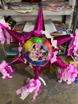 Minnie Mouse star with balls piñata