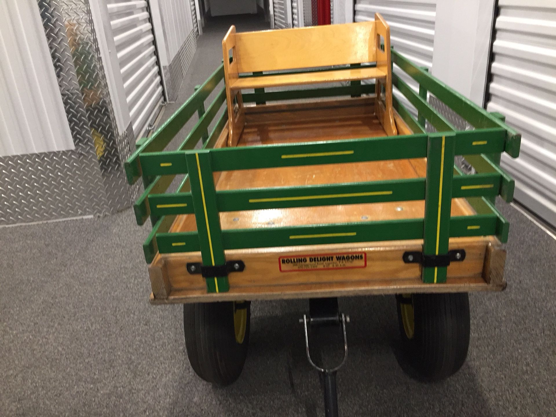 Rolling Delight Wagon 1300