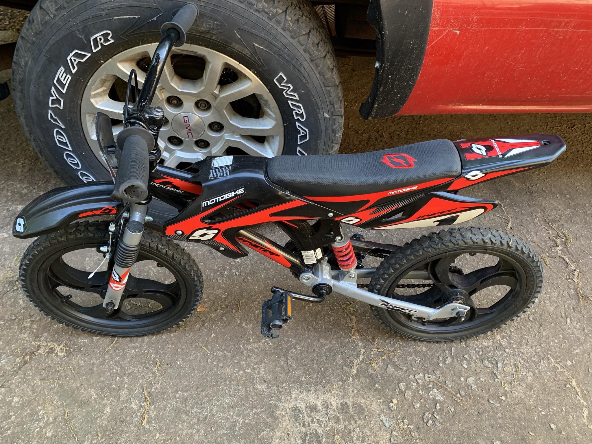 kids bike 16 Inch Mag Wheels Black/Red