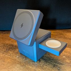 Anker 3-in-1 Cube with MagSafe wireless phone charger