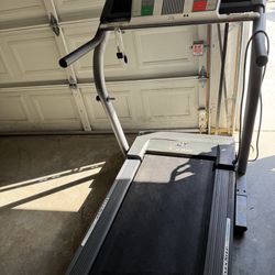 FREE NordicTrack C1200 Treadmill - Pickup ASAP