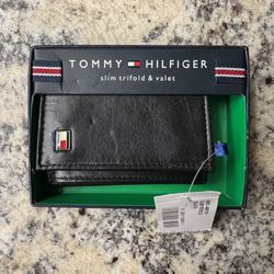 Tommy Hilfiger Slim Trifold & Valet Wallet 