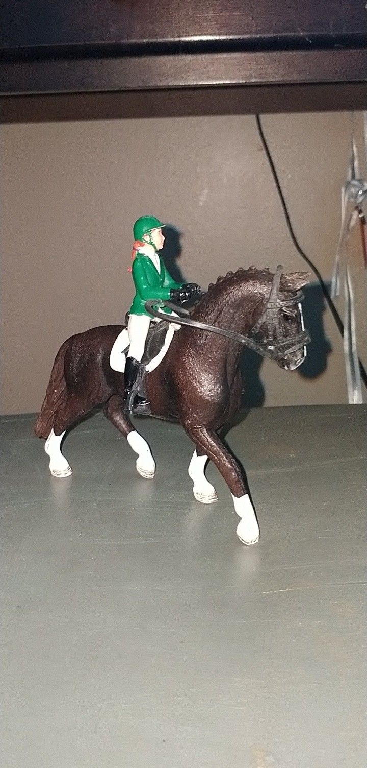 Schleich English Horse And Rider Set