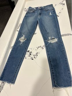 Joe’s high rise jeans size 26 inseam is 28