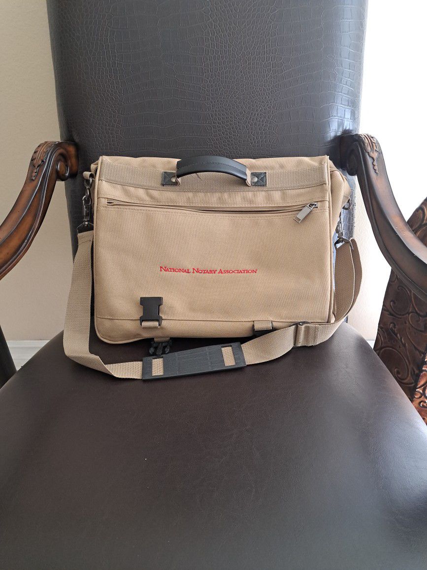 NOTARY CANVAS TRAVEL BAG W/ STRAP