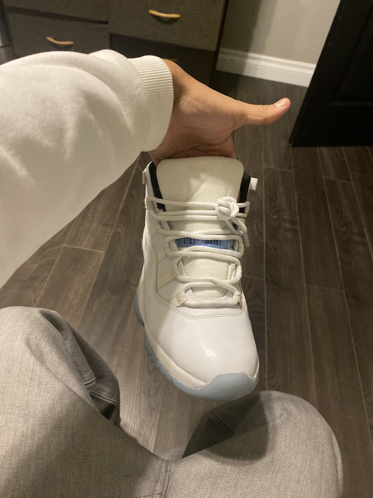 legend blue jordan 11