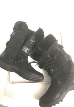 US polo winter boots size 6M girls. BEST OFFER
