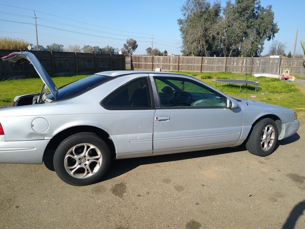 1996 Ford Thunderbird