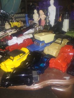 Vintage avon collectable bottles price is for each bottle