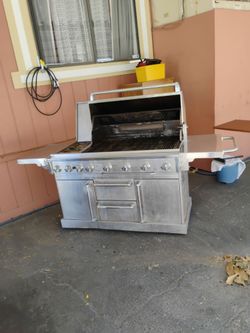 Propane grill with side burners
