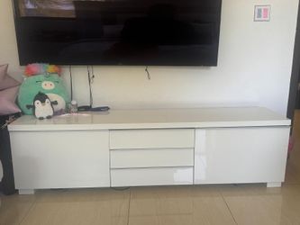 TV stand - used like new