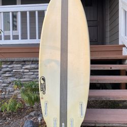 5’8” Epoxy Surfboard 5 Fin (Thruster or Quad Set Up)
