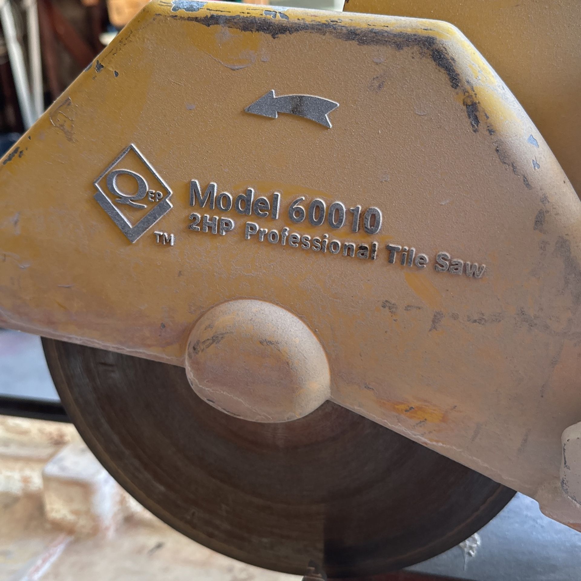 QEP 60010 TILE SAW Used Wet Tile Saw with Stand 2 Hp for Sale in