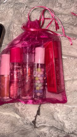 LIP GLOSSES GOODIE BAG