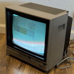 Vintage Commodore 1702 13" Color Video CRT Monitor 1984 Retro Computing and Gaming