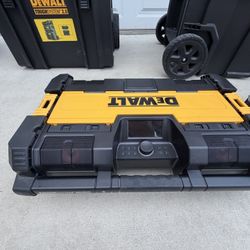 Dewalt Toughsystem Bluetooth Radio Charger