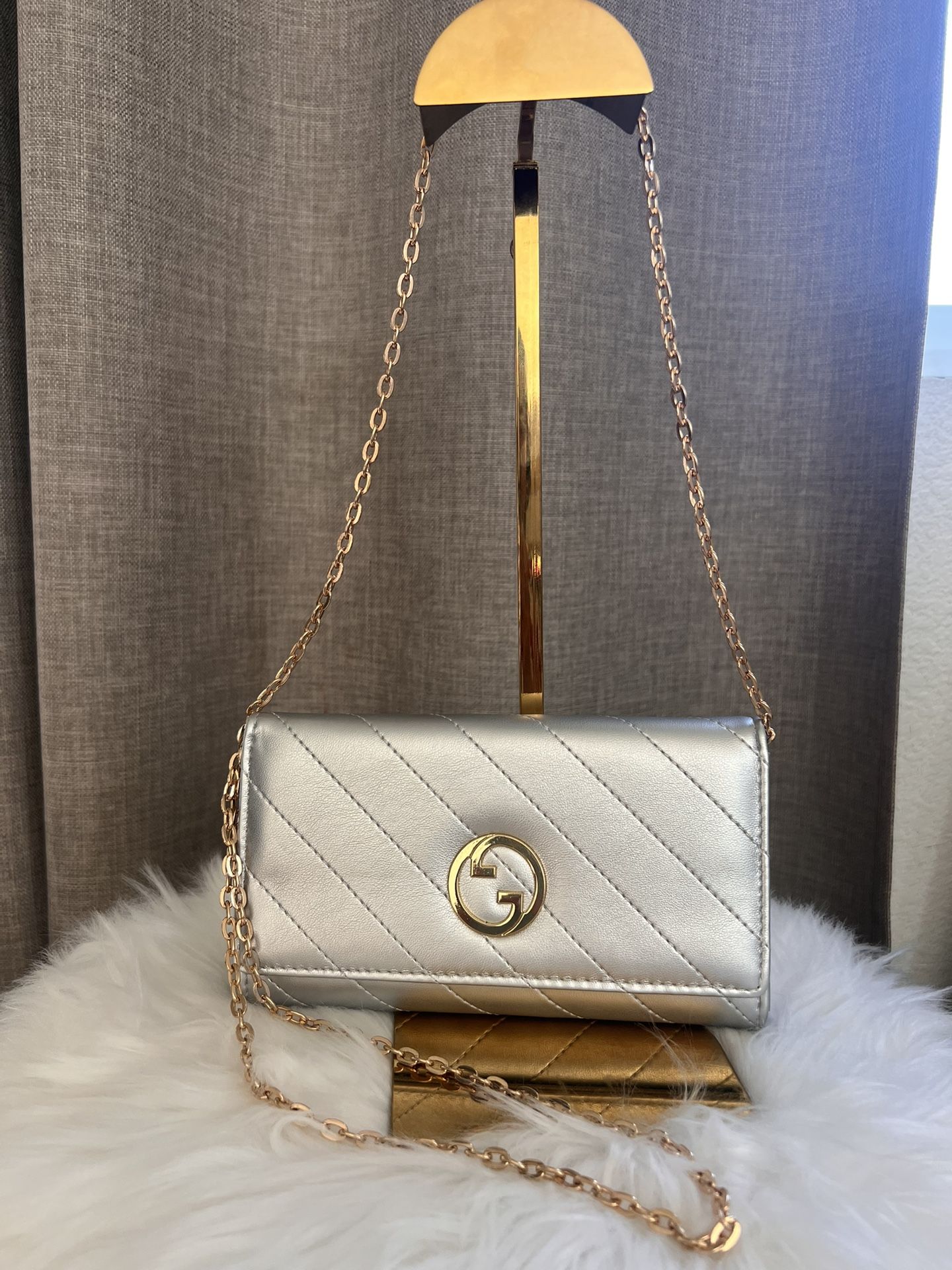 Metallic Silver GG Wallet On Chain New