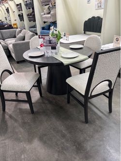 Dining table set