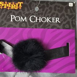 Pom Choker