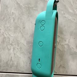 Beats Pill Portable Wireless Bluetooth Speaker Champagne Gold Great Condition