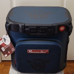 Moosejaw Chilladilla Soft-Sided Cooler w/ Shoulder Strap - BLUE