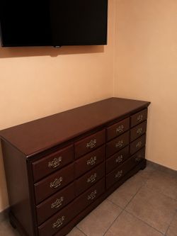 Dresser