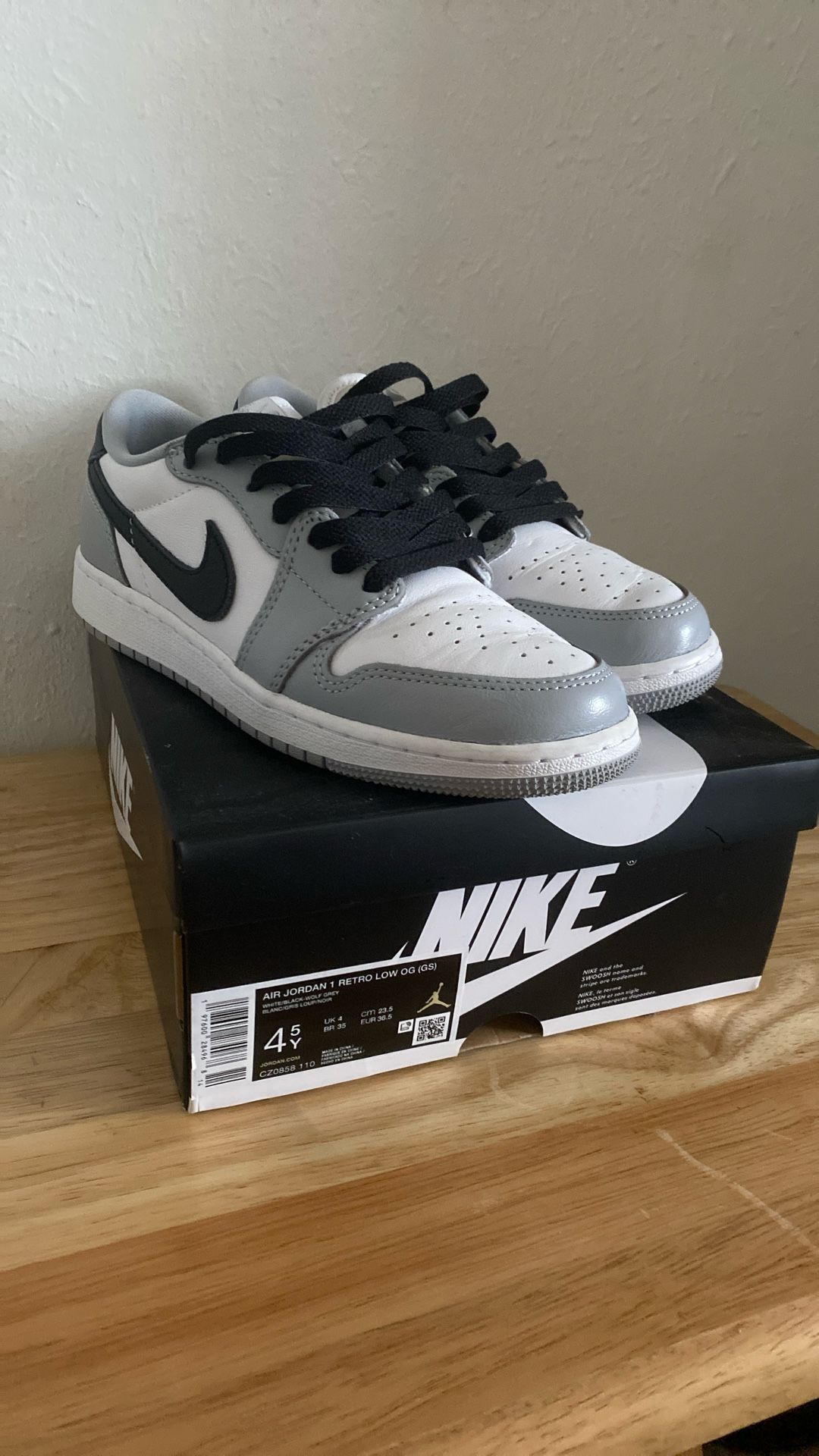 Air Jordan 1 Retro Low OG