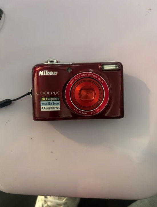 Nikon coolpix L32 camera