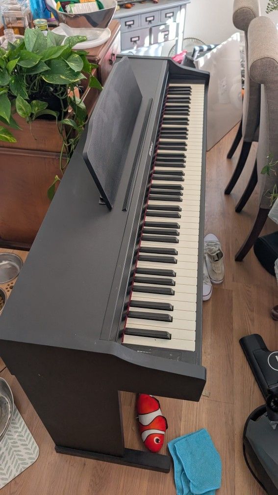 Roland RP102 Digital Piano