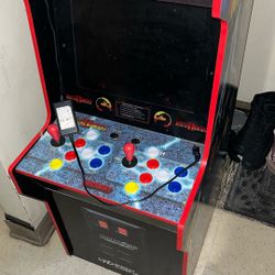 Mortal Combat Arcade. 