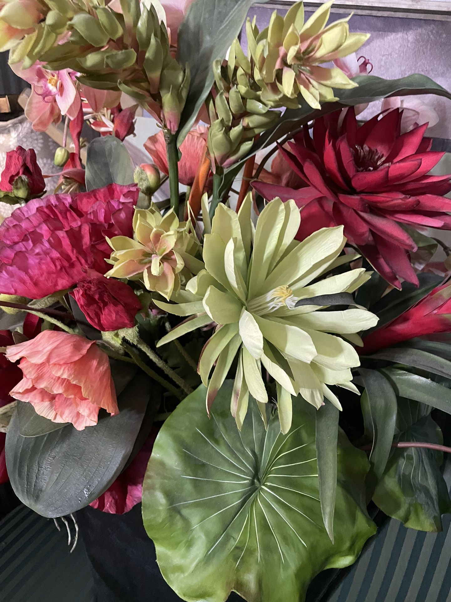 Flowers, Floral Silk Arrangement , Extra Lg, I Paid$300 New -$75 CashGHENT