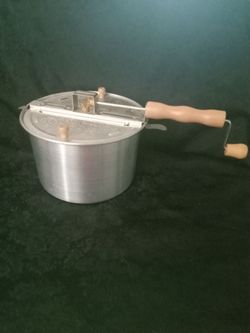 Popcorn maker