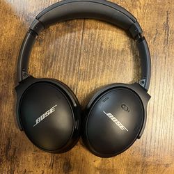 Bose QuietComfort Bluetooth Headphones With Case