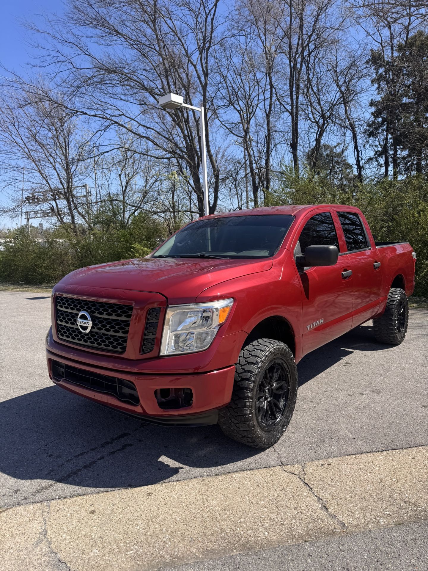 2017 Nissan Titan