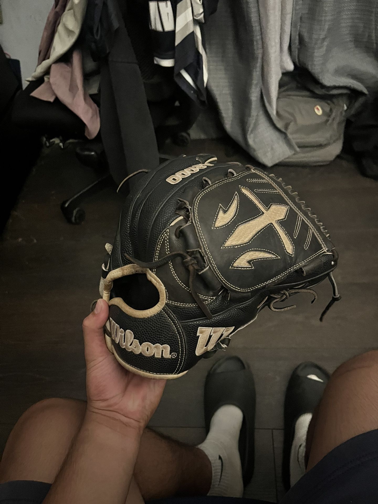 Wilson Pitching Glove