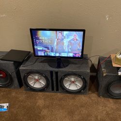 Computer screen/TV monitor￼