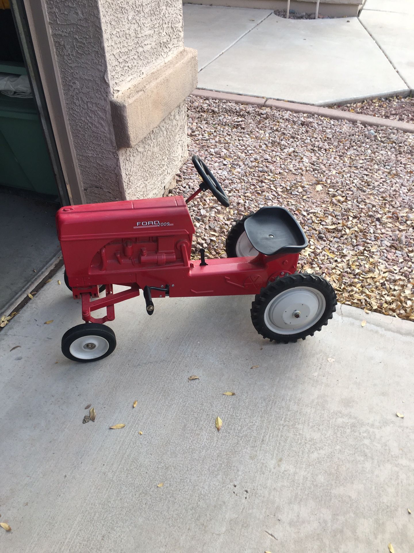 Pedal Tractor 