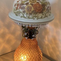 Vintage Amber 1900 Lamp With a Hurricane Vintage Glass Share -really Antique&one of aa Kind Lamp.The shade It’s Amazingly Beautiful Bottom It’s Unique