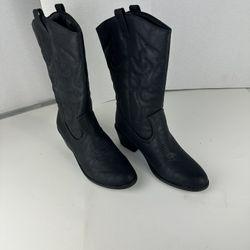 Women’s 10 Western Boots Vegan Leather
