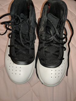 under armour shoes Kids Size 1.5
