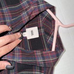 ❤️🖤 Vans Flannel – Women’s Size L 🖤❤️