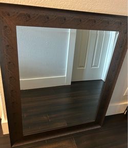 Good size heavy duty mirror with beautiful framework