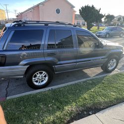 2002 Jeep Grand Cherokee Laredo 
