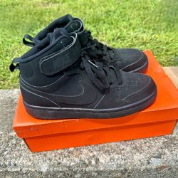 Nike Borough Mid 2 Sneakers – Size 6.5 (Black) – Brand New
