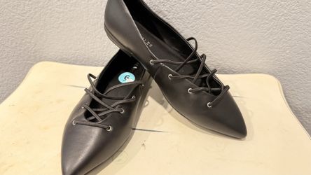 Shoes size 6